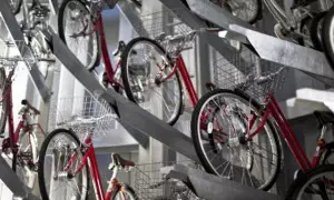 Innovación en Japón con nuevos sistema de parqueo de bicicletas robótico subterráneo