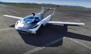 El auto que se convierte en avión en solo minutos