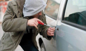 Sistema antirrobo para vehículos a motor